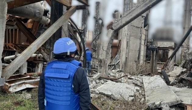 Експерти МАГАТЕ оглянули пошкодження внаслідок російських обстрілів на важливих для АЕС підстанціях