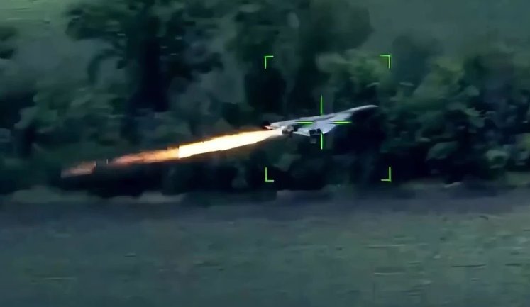 Українські вертольоти Мі-8 та Мі-24 перехопили 14 дронів "Shahed" і "Гербера" на Херсонщині. ВIДЕО
