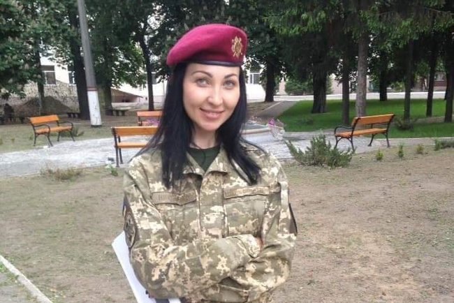 С погибшей на Донбассе Ярославой Никоненко простились в Миргороде 01 С погибшей на Донбассе Ярославой Никоненко простились в Миргороде 01