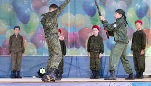 Россия усиленно милитаризирует образование в оккупированном Крыму, - правозащитники