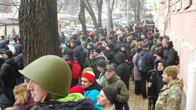 Чарльз Лінч: учасники мітингу в Києві вимагають розслідувати вбивство Ноздровської в найкоротші терміни 10