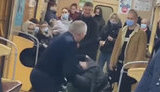 У харківському метро машиніст побив пасажира: очевидці повідомляють, що потерпілий заважав оточенню, поліція проводить перевірку. ВIДЕО