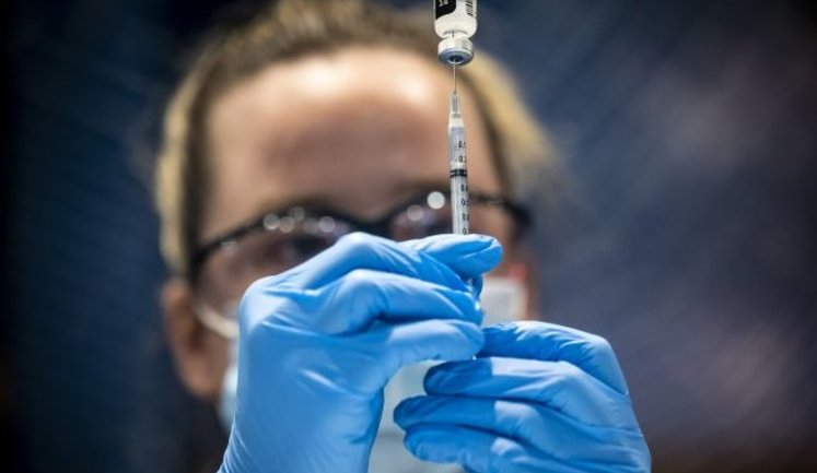 COVID-вакцины Pfizer и Moderna безопасны для носителей аллергии, - исследование американских ученых