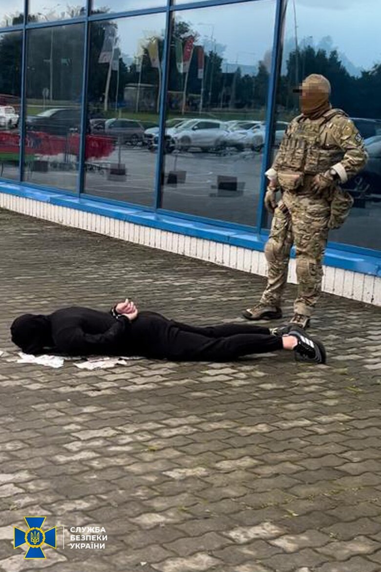 Затримано банду перевертнів, які мобілізувалися до ЗСУ, але залишили підрозділ і займалися рекетом на Львівщині, - СБУ 03