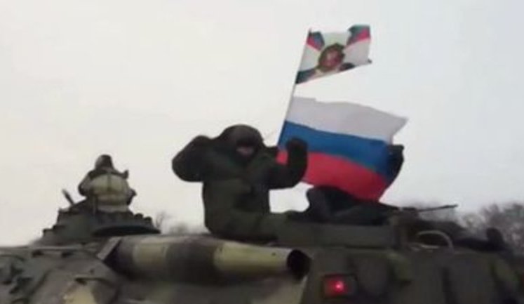 ‘DPR’ terrorists’ convoy heads for Donetsk through Debaltseve after ‘military coup’ in Luhansk. VIDEO