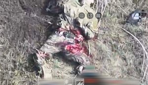 Дрон 12-ї бригади "Азов" ліквідував окупанта: намагався відбитися та залишився без кінцівок. ВIДЕО