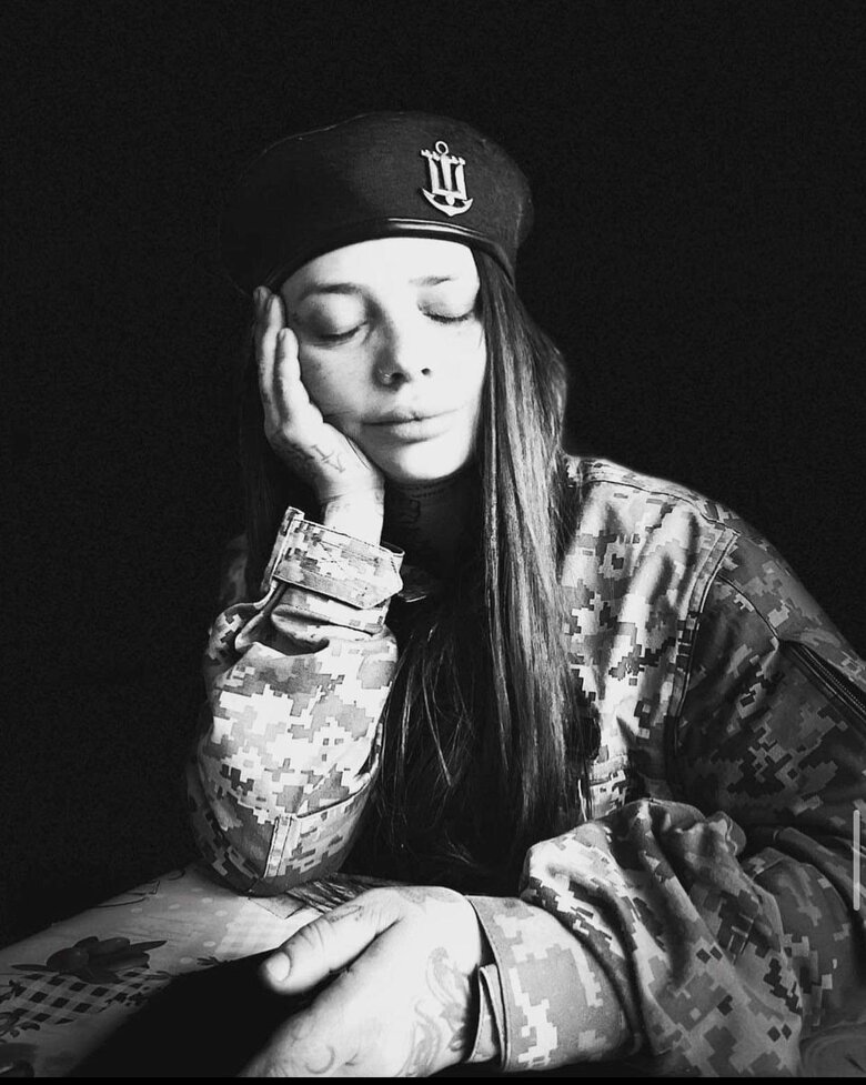 Шура Рязанцева: Колись я була стилістом 95 кварталу і вдягала Зеленського. Тепер - лише мрію заїхати на танку в Крим 09