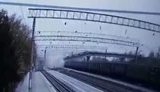 Міст упав на залізничні колії Транссибірської магістралі в РФ. ВІДЕО+ФОТО