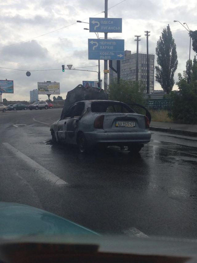 киев пожар автомобиль