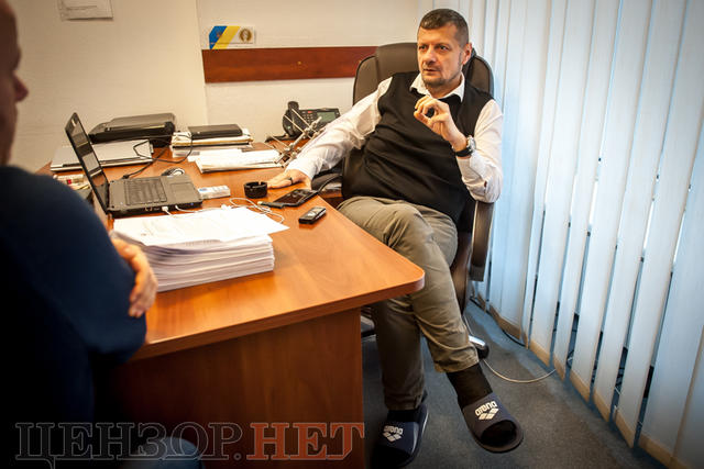 Ігор Мосійчук: Футбольні ставки Ляшка? Це тоталізатор. Він ставить на Шахтар, я ставлю на Динамо. Була нічия - програли і він, і я. Що ж робити? 02 Ігор Мосійчук: Футбольні ставки Ляшка? Це тоталізатор. Він ставить на Шахтар, я ставлю на Динамо. Була нічия - програли і він, і я. Що ж робити? 02