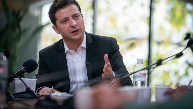 Звільнені українські політв'язні можуть приєднатися до переговорів щодо обміну в Мінську, - Зеленський. ВIДЕО