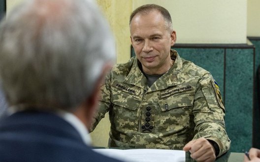 РФ має намір захопити не лише Донбас, а й усю Україну, - Сирський