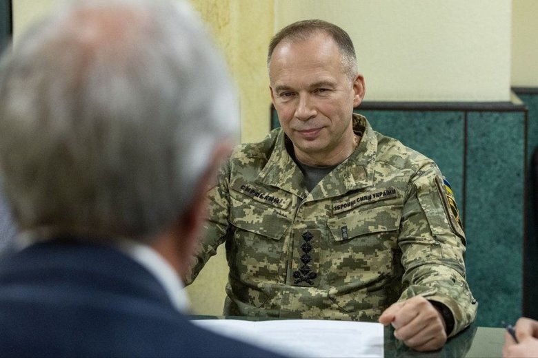 Сирський зустрівся з членами ARES