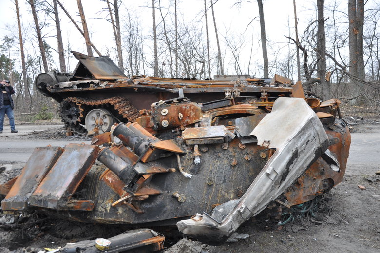 Russian occupiers equipment near Bucha destroyed 04