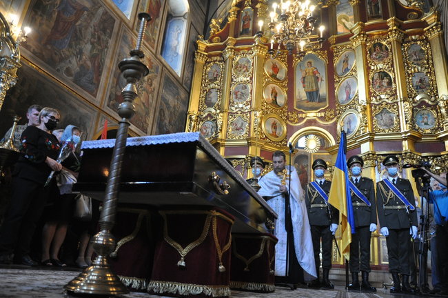 С умершим ветераном ОУН-УПА и дивизии Галичина Орестом Васкулом простились в Киеве 27