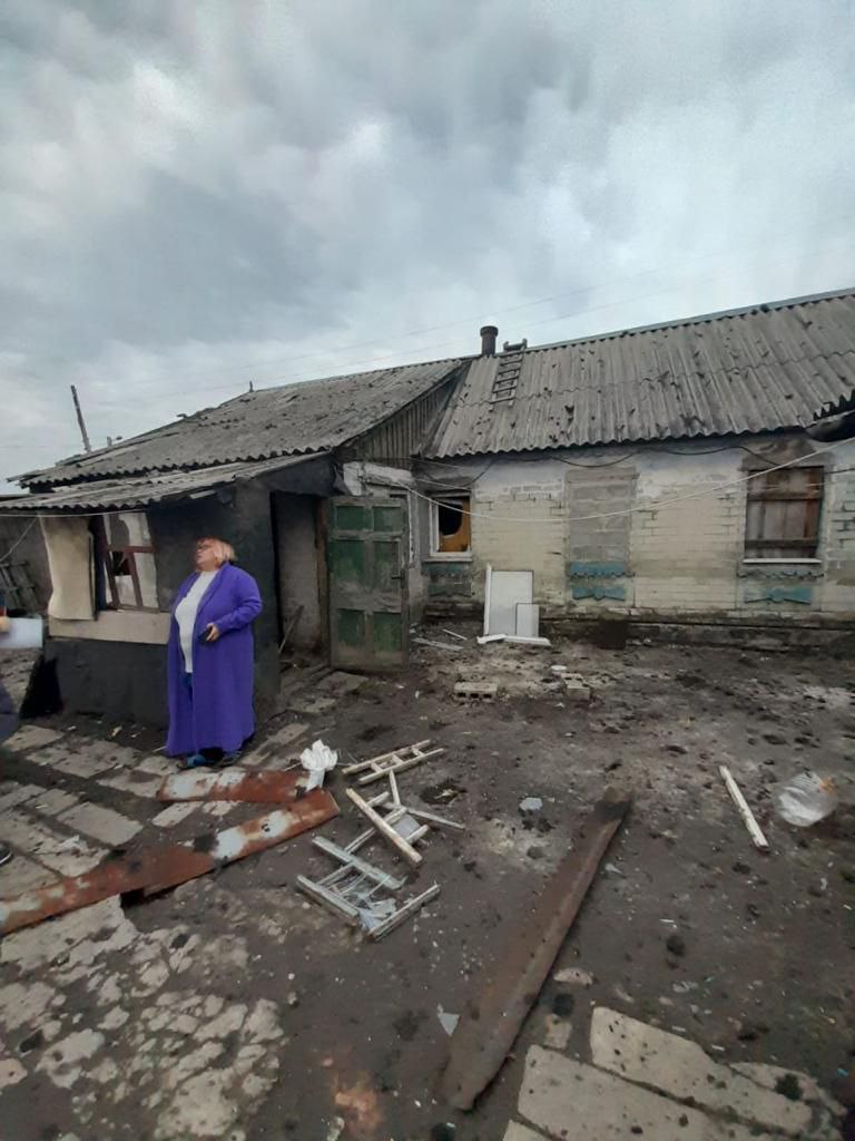 З-під завалів будинку в Покровську вдалося врятувати одну людину, пошукова операція триває 02