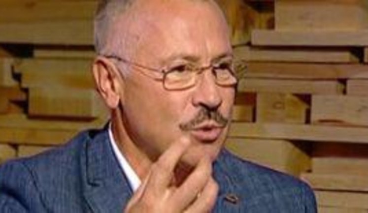 "Новая конституция для чего? Чтобы по российской модели вести отсчет президентского срока", - Головатый o Януковичe. ВИДЕО