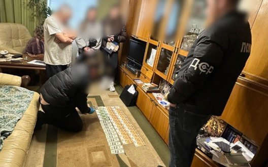 Фіктивні вчителі й "бронювання": викрито злочинну схему в ліцеї на Волині. ФОТОрепортаж