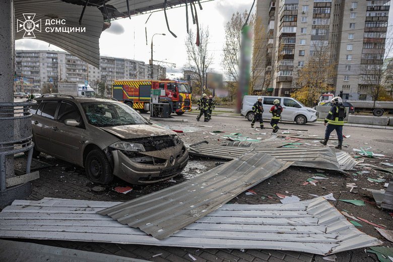 РФ завдала удару по Сумах: постраждали люди, влучення по АЗС