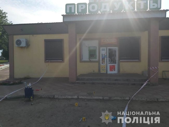 Невідомі підірвали банкомат у сільмазі, але не змогли дістати гроші 01