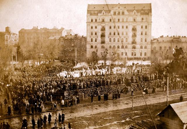 Зараз ми у набагато кращому становищі, ніж Центральна Рада чи УНР у 1917 році, - історик Владислав Верстюк 06
