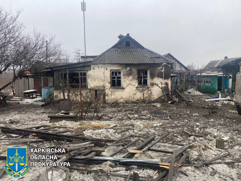 Во время обстрела оккупантами Купянска-Узлового повреждены больница, дома и хозяйственные постройки 04