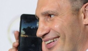 Кличко пригласили на сегодняшнее заседание СНБО, но он не пойдет - уехал
