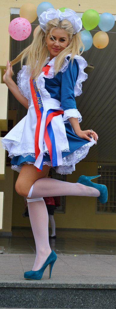 Выпускницы колготках 