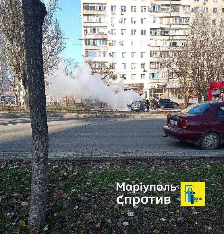 В оккупированном Мариуполе взорвали автомобиль одного из оккупационных полицейских, - Андрющенко 01