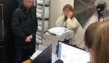 Чиновница миграционной службы задержана в Киеве на взятке 400 долл. за ускоренное оформление загранпаспорта, - СБУ. ФОТО