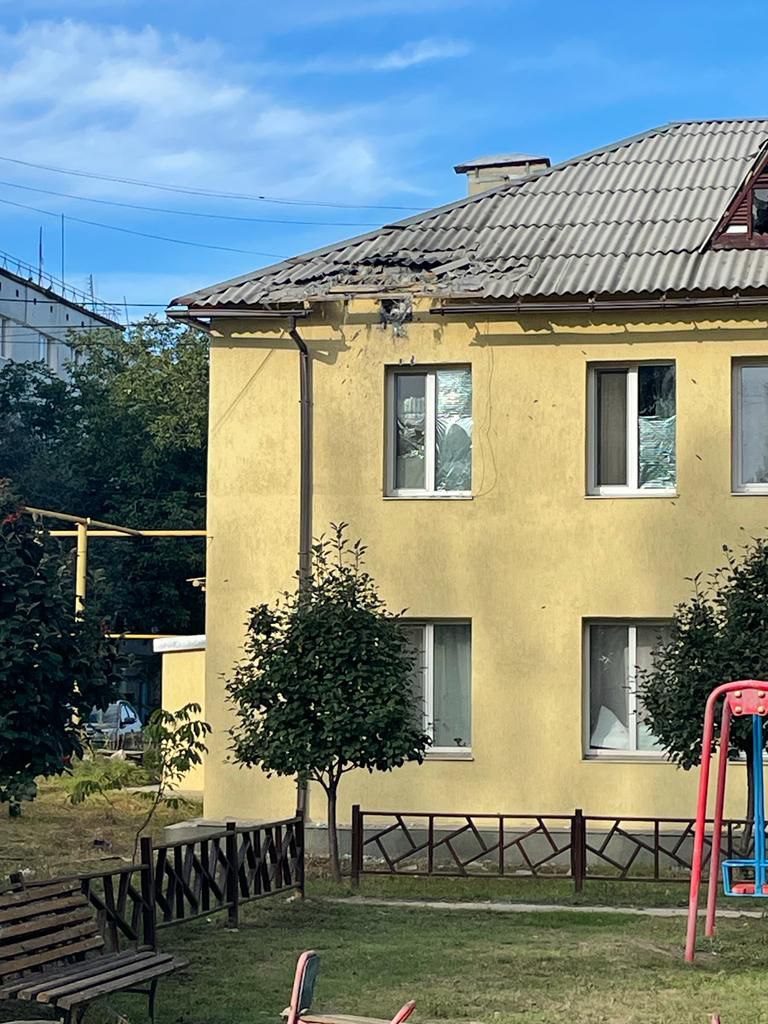 Окупанти завдали ударів по Донеччині. Пошкоджені будинки, знеструмлена Карлівська фільтрувальна станція 05