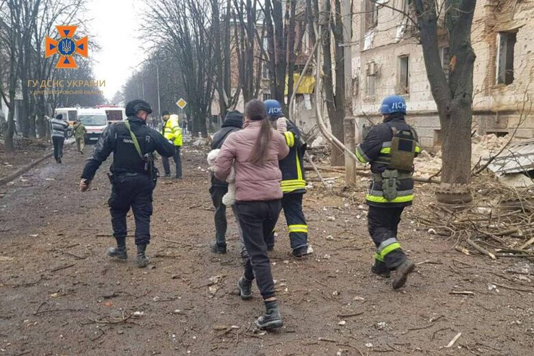 Наслідки обстрілу Кривого Рогу окупантами 01