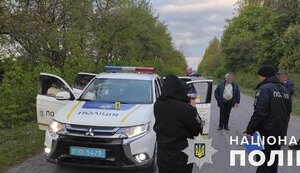 Two men opened fire on policemen in Vinnytsia region, law enforcement officer was killed, another was wounded, police operation was launched. PHOTO
