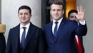 Визит Макрона в Украину может состояться в конце ноября, - экс-посол Шамшур