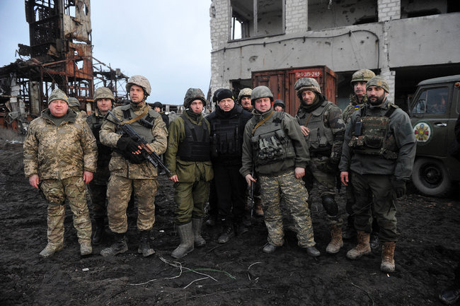 Якщо Зеленський ухвалить рішення наступати на Крим - я буду в перших лавах штурмового батальйону, - Олександр Турчинов 05