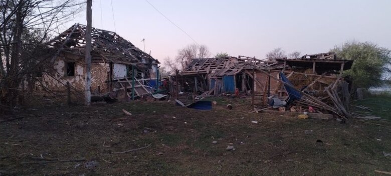 РФ вдарила КАБами по Манухівці на Сумщині 22 квітня 2025 року
