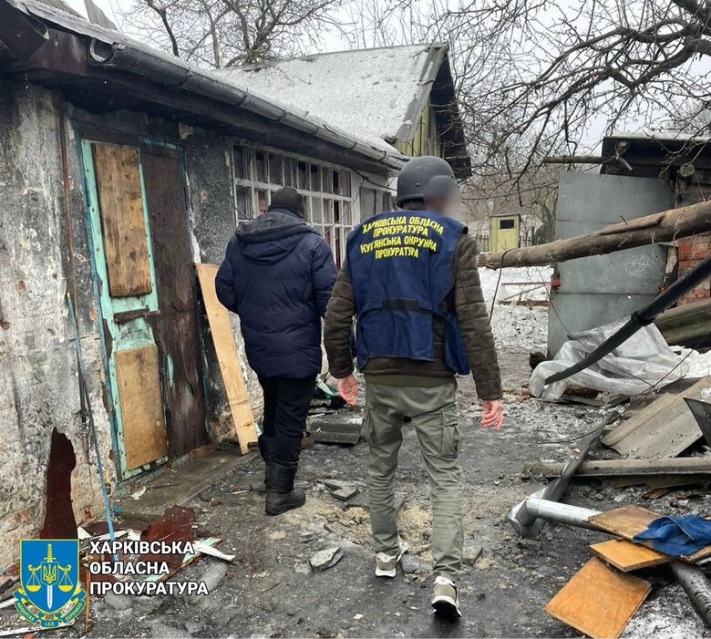 Наслідки ворожих обстрілів Куп’янщини: травмовано мирного мешканця, пошкоджено приватні домоволодіння 01