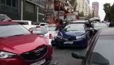В центре Киева произошло масштабное ДТП: столкнулись около 10 автомобилей, есть пострадавшие. ВИДЕО+ФОТОрепортаж