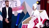 "Ліга Сміху" висміює вакцинацію та її "побічні ефекти" на тлі зростання захворюваності на COVID-19: Вакцину порівнюють з наркотиками. ВIДЕО