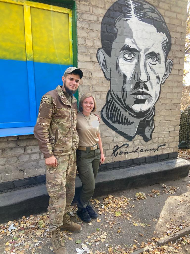 Чомусь у нас не прийнято говорити, як українські військові знищують російських окупантів, але народ має знати, що наша армія здатна іти вперед, - волонтер, громадська діячка Христина Феціца 06