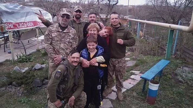 Дивно лізти без наказу під шквальний вогонь… але Ронін пішов, щоб витягнути поранених: спогади побратимів про загиблого бійця 72 ОМБр Артура Безсмертного 03