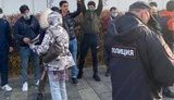 "Аллаху Акбар": Мусульмане протестуют у посольства Франции в Москве из-за карикатур Charlie Hebdo. ВИДЕО+ФОТО