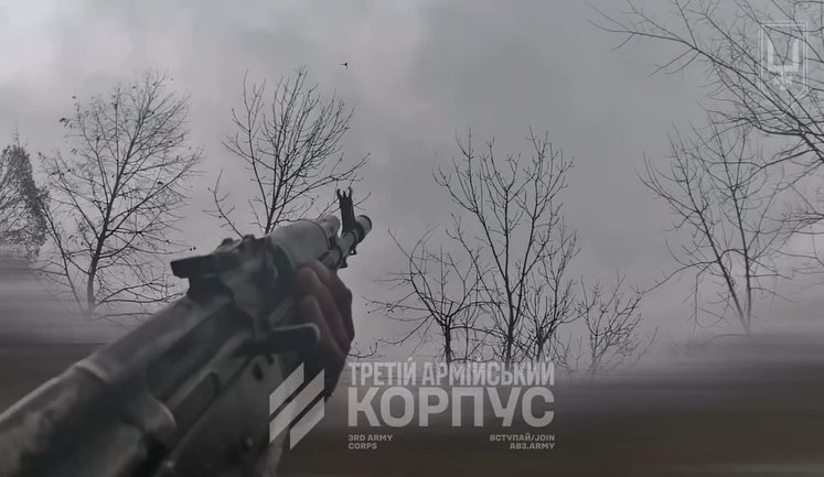 Anti-aircraft gunners of 53rd Separate Mechanized Brigade shoot down 4 UAVs with small arms fire during enemy attack. VIDEO