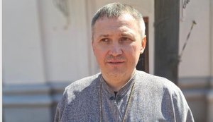 "Восени по нашій просфорні прилітала "Молнія..." - священник ПЦУ про життя та службу у прифронтових Сумах