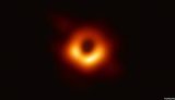 Ученым впервые удалось получить изображение черной дыры. ФОТО