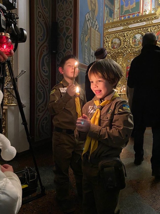 Вифлеємський вогонь миру прибув до України, - Пласт 03