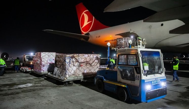 Ukraine gets 1M Pfizer doses from US. PHOTOS