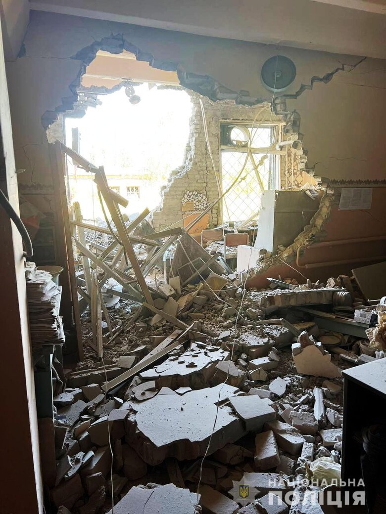 За сутки по пять вражеских попаданий выдержали Славянск и Бахмут. Под российскими обстрелами были еще 6 населенных пунктов Донбасса, - Нацполиция 08