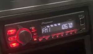 Украинские киберпартизаны взломали эфир российского "Авторадио Курск" и объявили о завершении "СВО" и выводе армии РФ из Украины. ВИДЕО