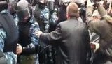 Возле Печерского суда потасовки.+ ВИДЕО.